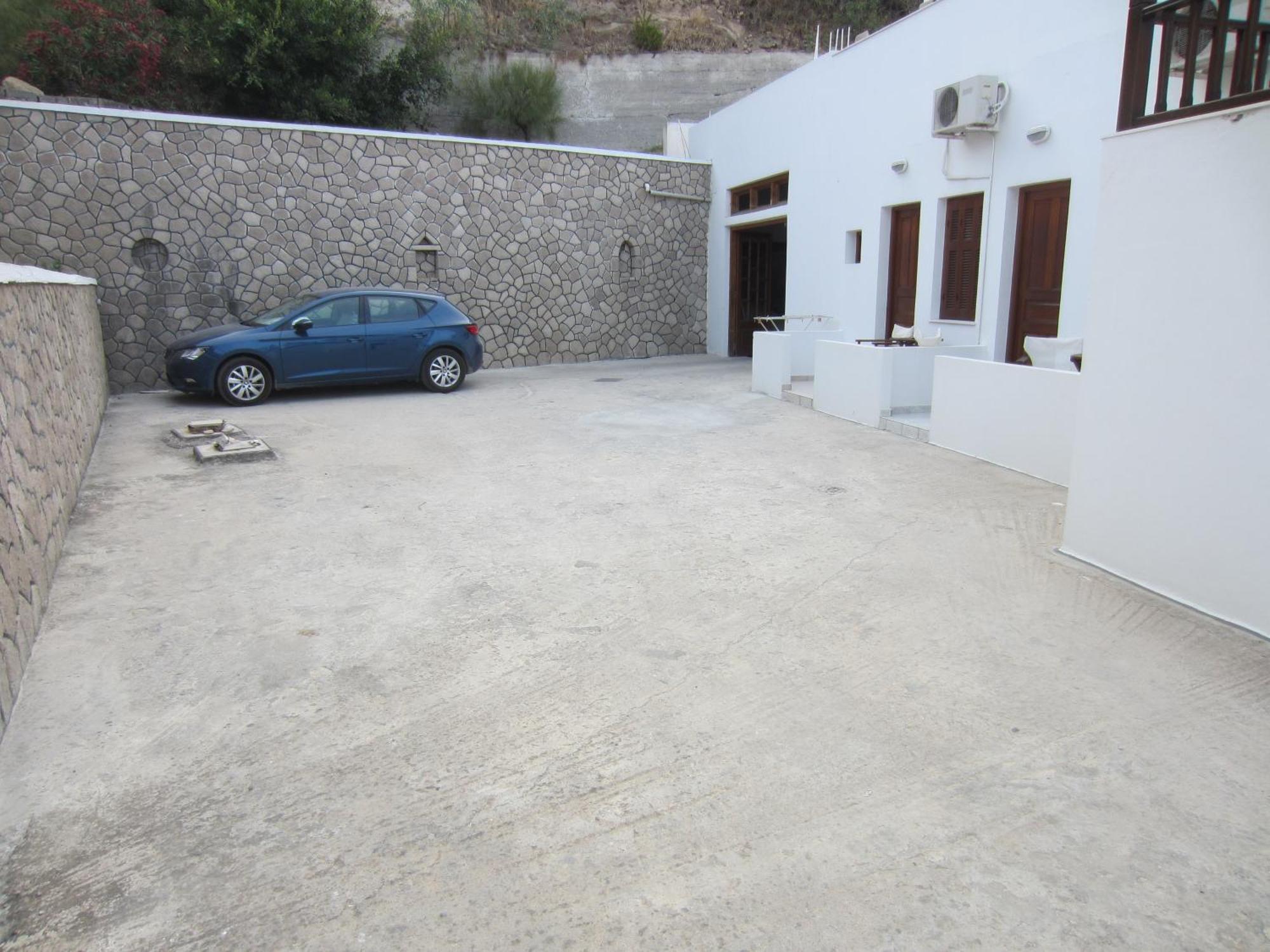 Katerina Apartments Triovasalos Exterior photo