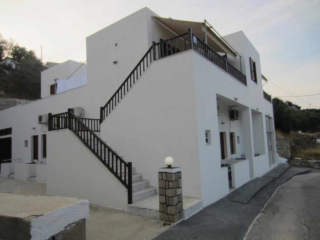 Katerina Apartments Triovasalos Exterior photo